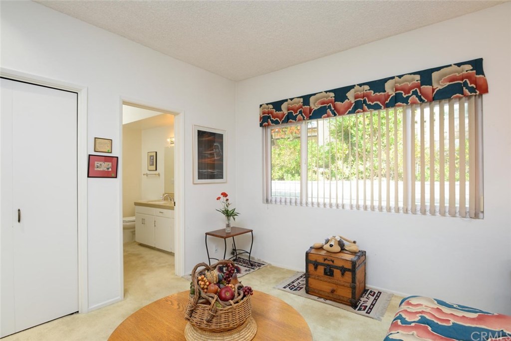 754 Vía Montevideo Claremont, CA 91711 - Photo 23 of 44