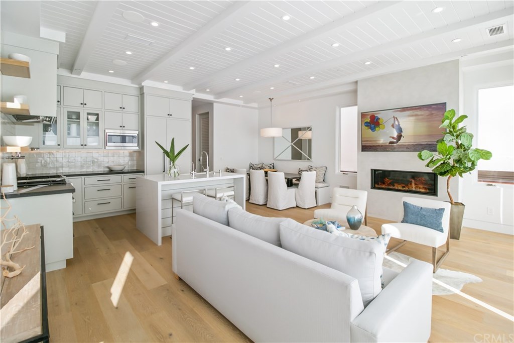 2120 The Strand Hermosa Beach, CA 90254 - Photo 7 of 51