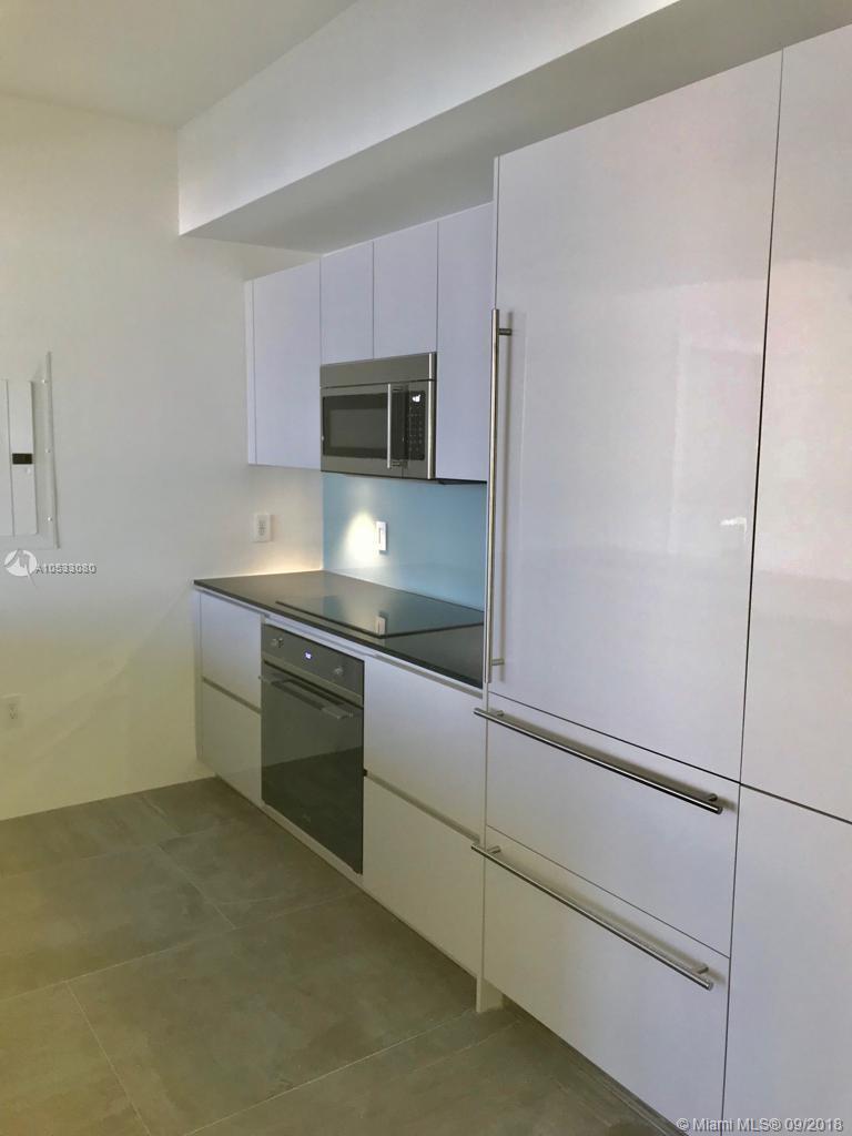 1010 Brickell Avenue, Unit 4203 Miami, FL 33131 - Photo 8 of 26