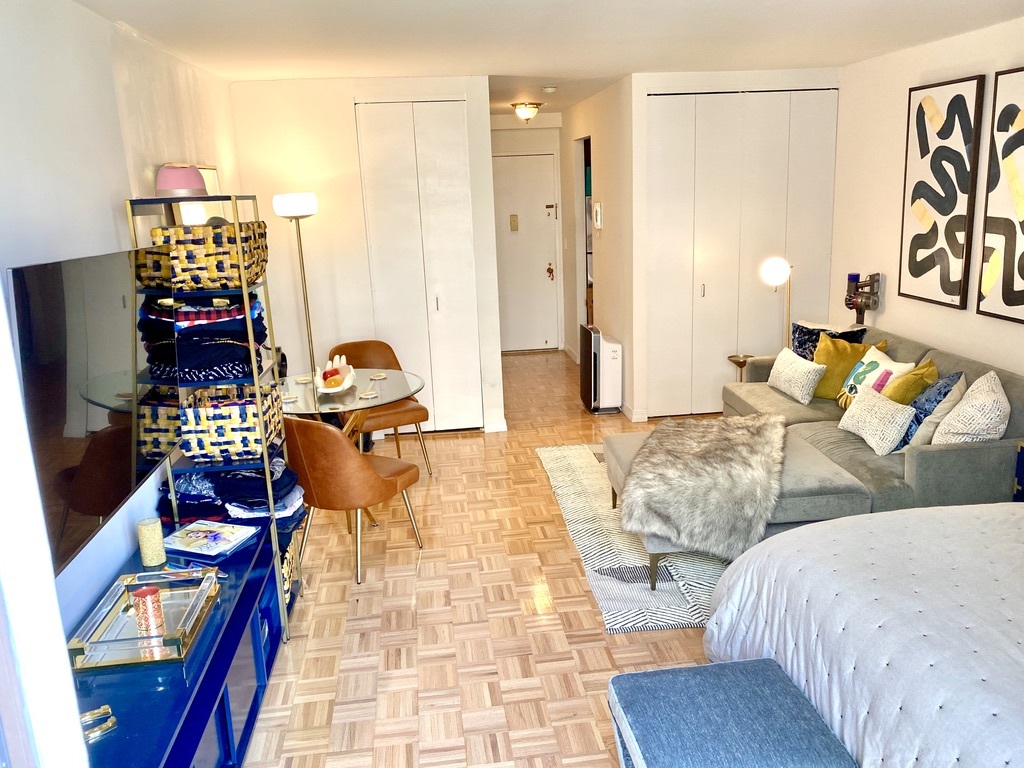 350 West 50th Street, Unit 4DD Manhattan, NY 10019 - Photo 7 of 14