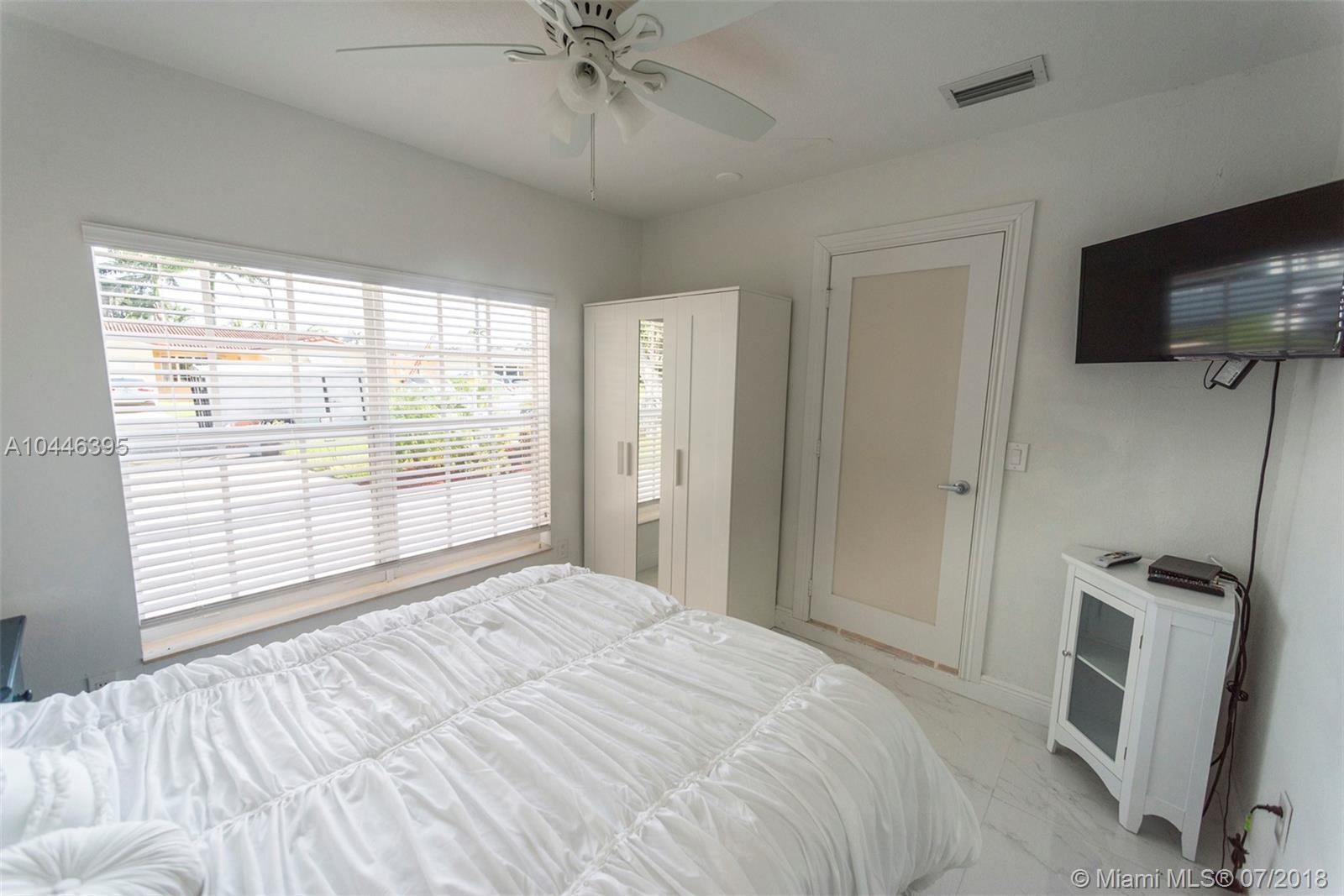 210 Southeast 4th Street Dania Beach, FL 33004 - Photo 22 of 41