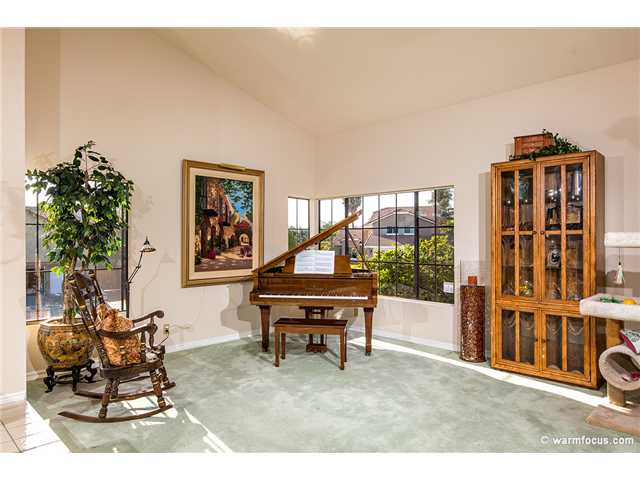 1615 Buttercup Road Encinitas, CA 92024 - Photo 4 of 24 Gallery Image 4