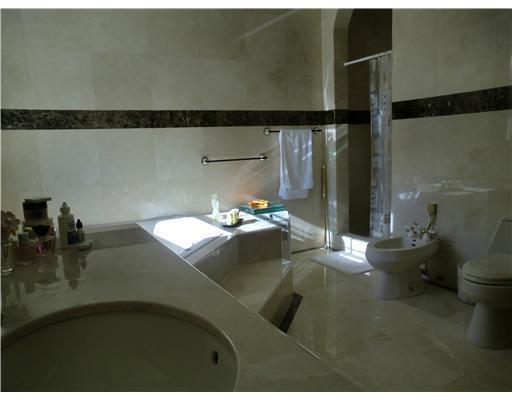 244 Southwest 28th Road Miami, FL 33129 - Photo 19 of 24