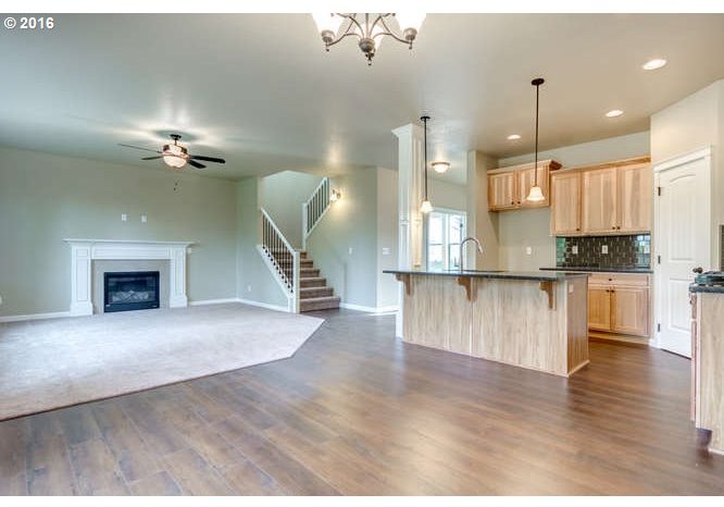 3951 10th Street Hubbard, OR 97032 - Photo 12 of 32 Gallery Image 12