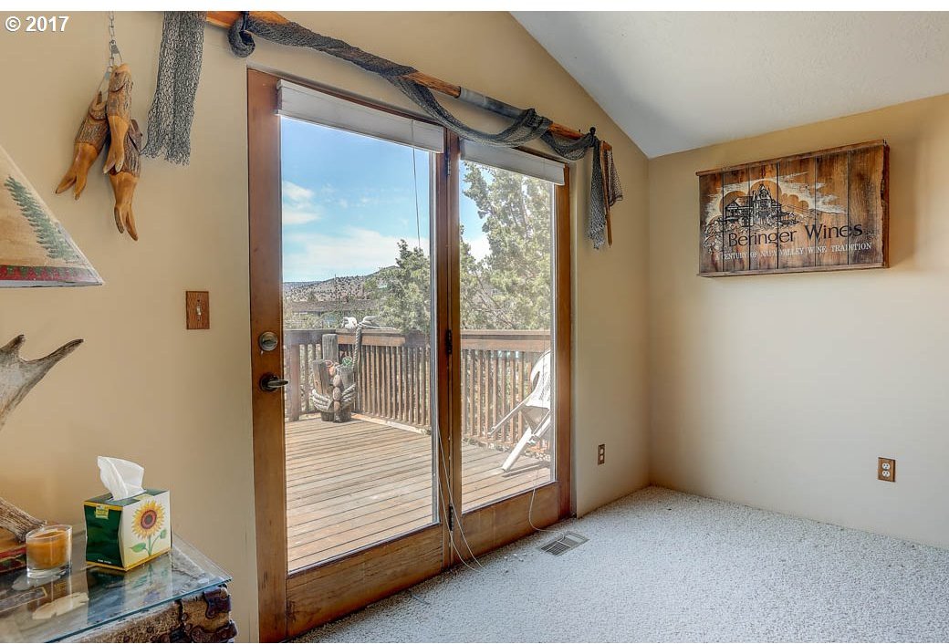 12416 Southeast Vista Loop Prineville, OR 97754 - Photo 7 of 18