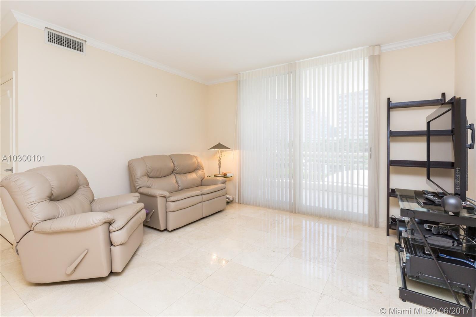 888 Brickell Key Drive, Unit 500 Miami, FL 33131 - Photo 3 of 28