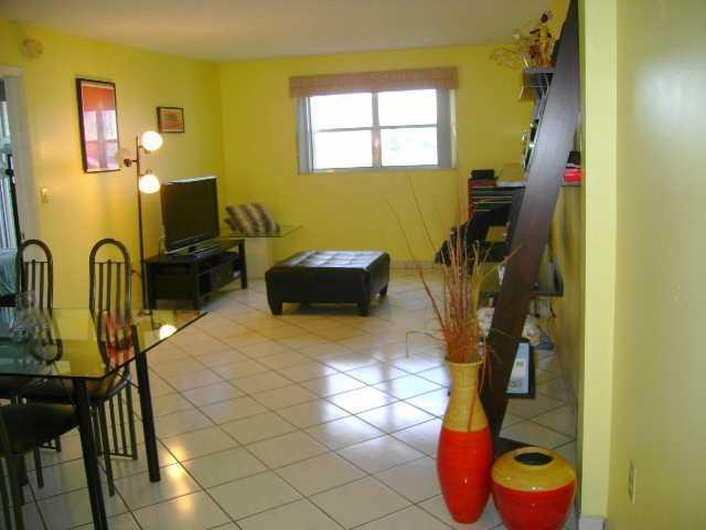 7440 Harding Avenue, Unit 403 Miami Beach, FL 33141 - Photo 6 of 7