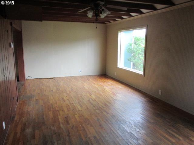 196 Applegate Street Yoncalla, OR 97499 - Photo 1 of 12