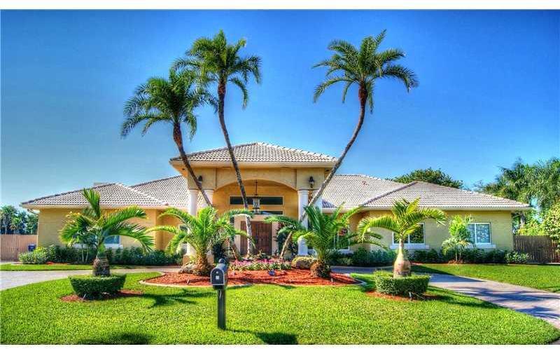 11020 Southwest 139th Road Miami, FL 33176 - Photo 1 of 31