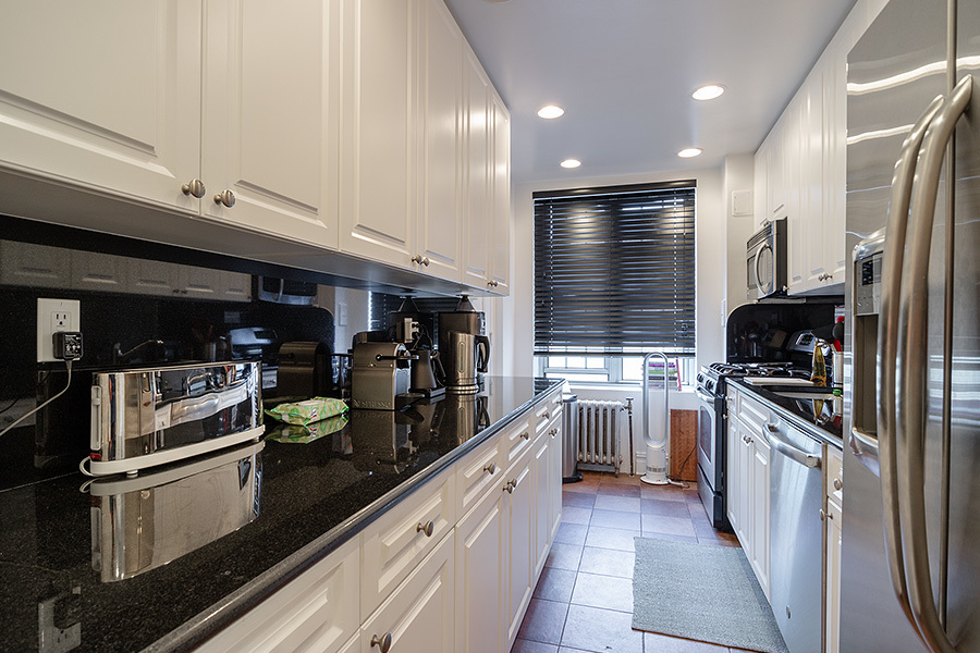 275 Central Park West, Unit 15B Manhattan, NY 10024 - Photo 7 of 34