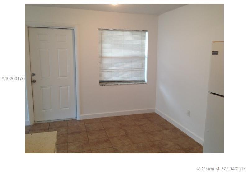 3660 Southwest 60th Avenue, Unit 4 Davie, FL 33314 - Photo 5 of 6