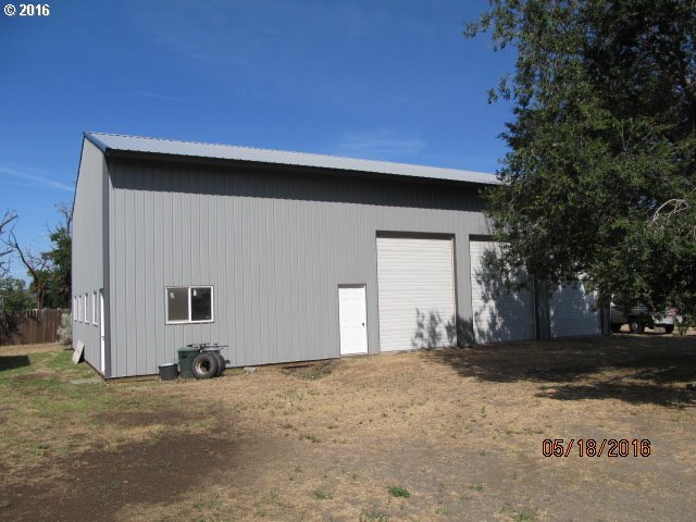 80542 Kik Road Hermiston, OR 97838 - Photo 1 of 25 Gallery Image 1