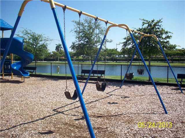 8819 Southwest 219th Lane Miami, FL 33190 - Photo 9 of 12