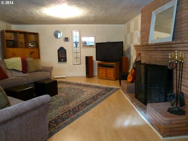 6457 Southwest Loop Drive Portland, OR 97221 - Photo 13 of 16 Gallery Image 13