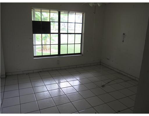 5821 Southwest 185th Way Southwest Ranches, FL 33332 - Photo 12 of 15