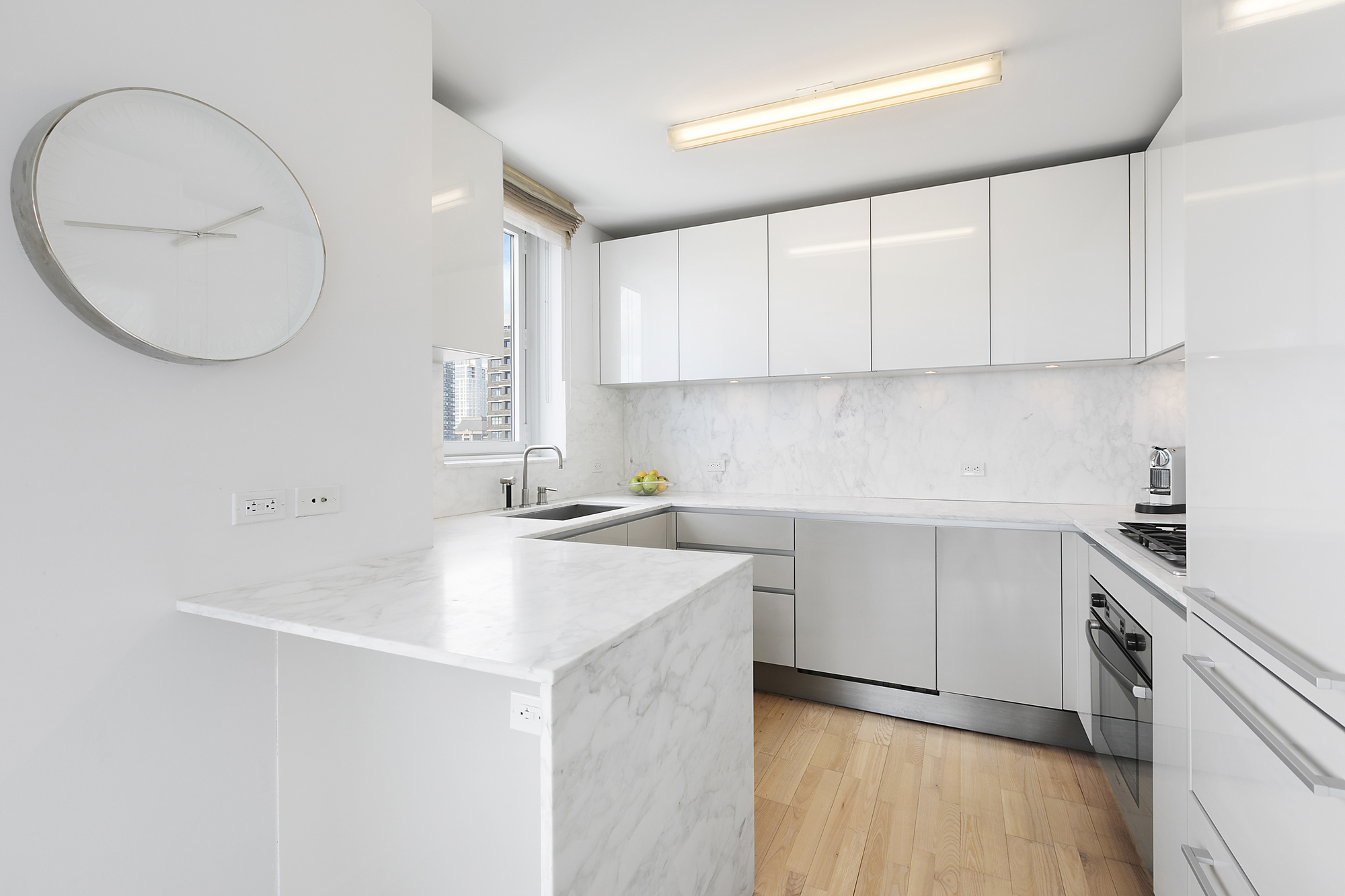 322 West 57th Street, Unit 45B Manhattan, NY 10019 - Photo 5 of 24