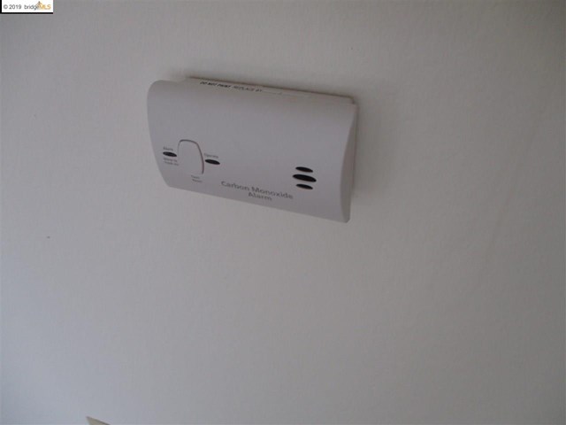 2410 Stuart Street Berkeley, CA 94705 - Photo 8 of 25