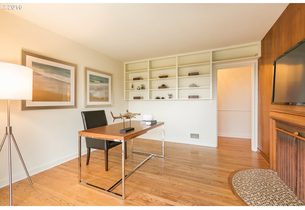 4155 Southwest Dosch Road Portland, OR 97239 - Photo 20 of 31
