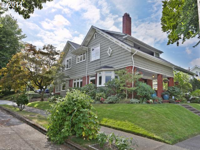 1738 Southeast 25th Avenue Portland, OR 97214 - Photo 1 of 16