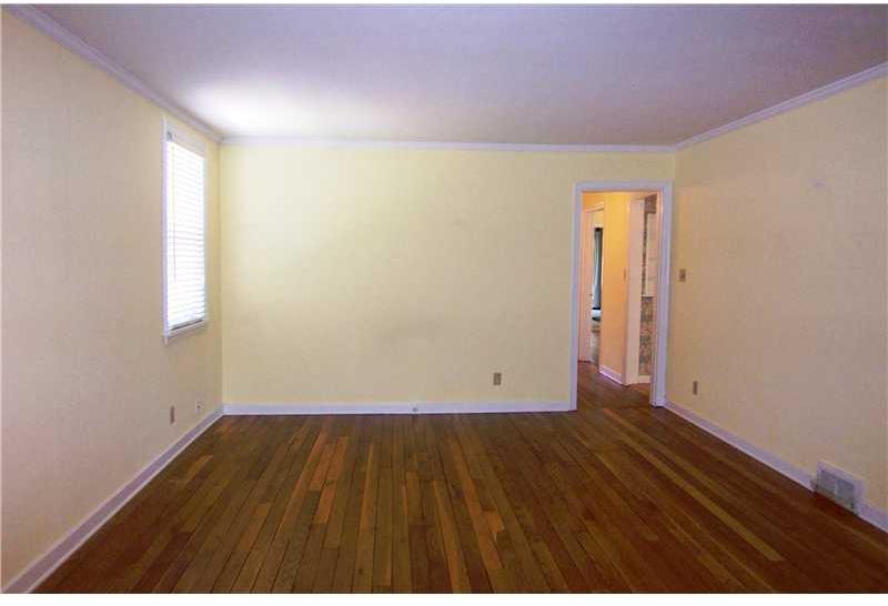 2855 Fernwald Road Pittsburgh, PA 15217 - Photo 3 of 16 Gallery Image 3