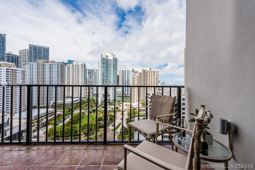 520 Brickell Key Drive, Unit APH00 Miami, FL 33131 - Photo 41 of 48