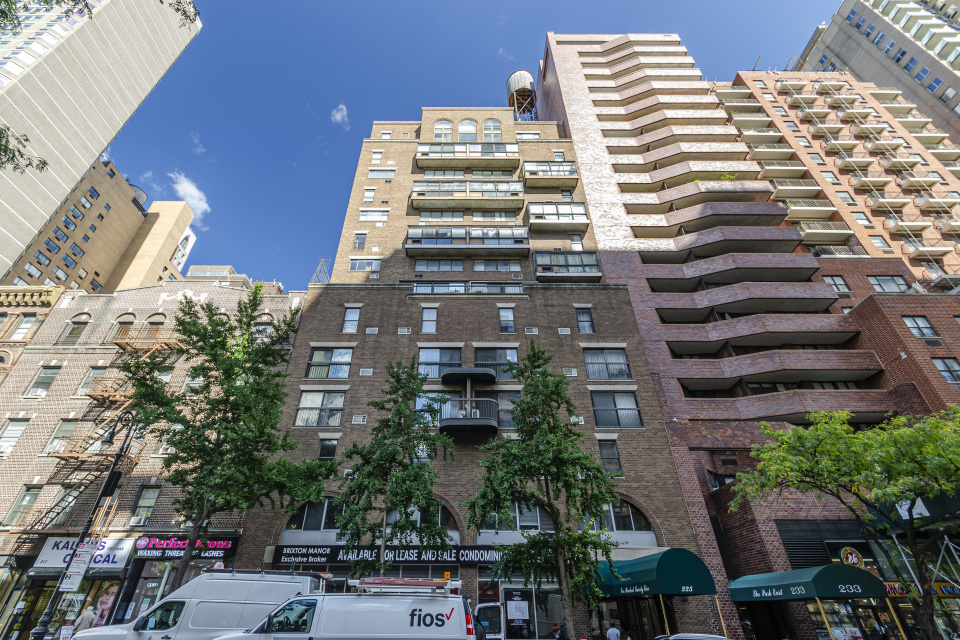 225 E 86th St, Manhattan, NY 10028 - Photo 2 of 4