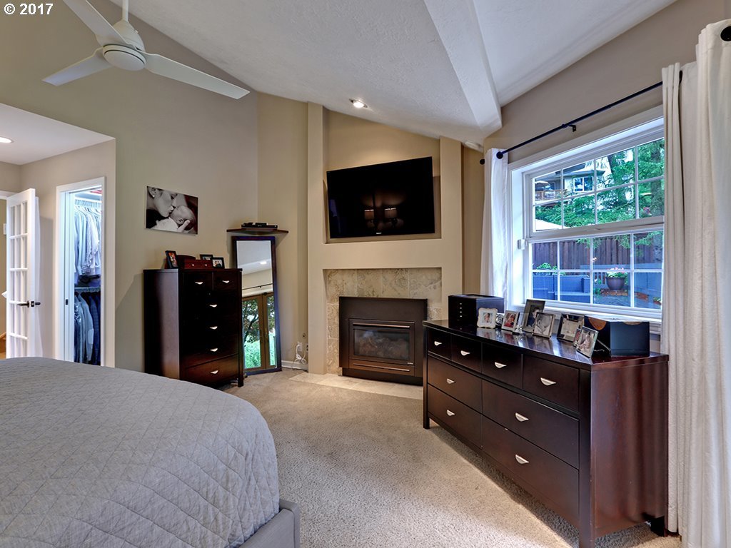 6202 Southwest Hamilton Street Portland, OR 97221 - Photo 5 of 32 Gallery Image 5