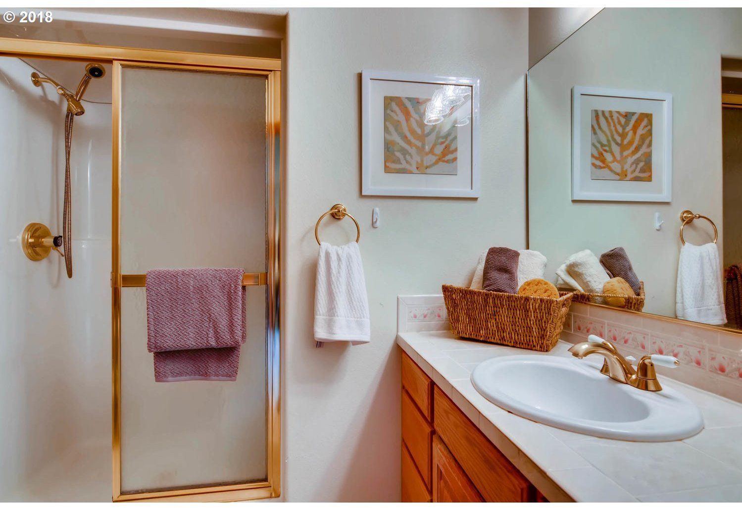 13918 Southeast Foster Road Portland, OR 97236 - Photo 14 of 32 Gallery Image 14
