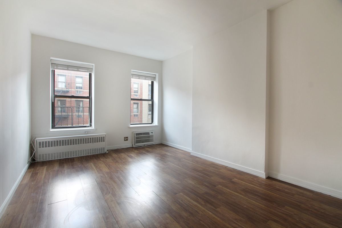522 East 88th Street, Unit 4A Manhattan, NY 10128 - Photo 3 of 4