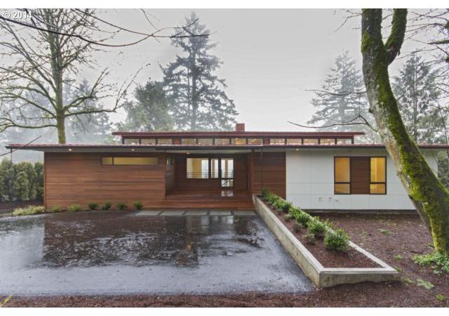 10050 Southwest 25th Avenue Portland, OR 97219 - Photo 1 of 16