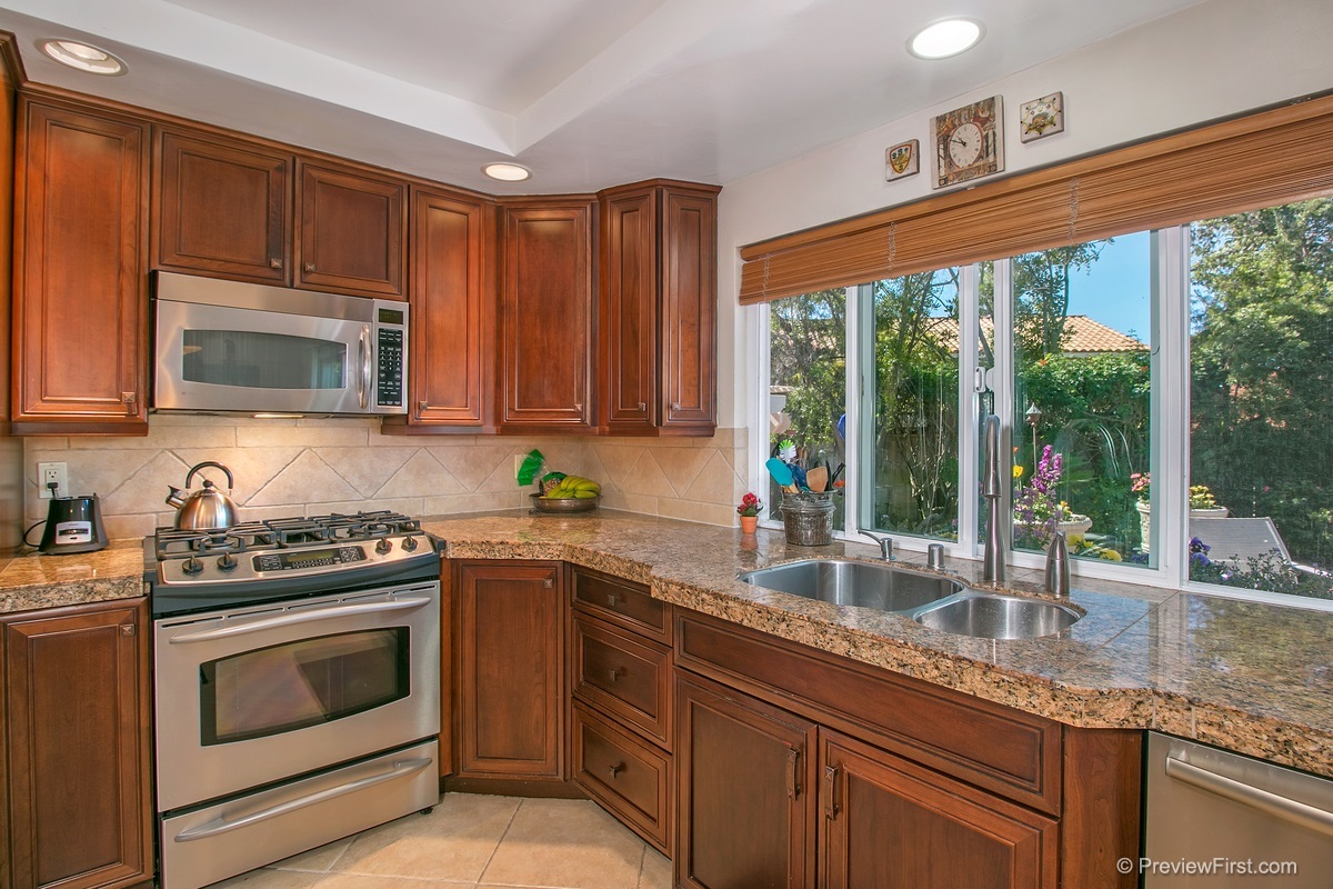 1663 Olmeda Street Encinitas, CA 92024 - Photo 7 of 25