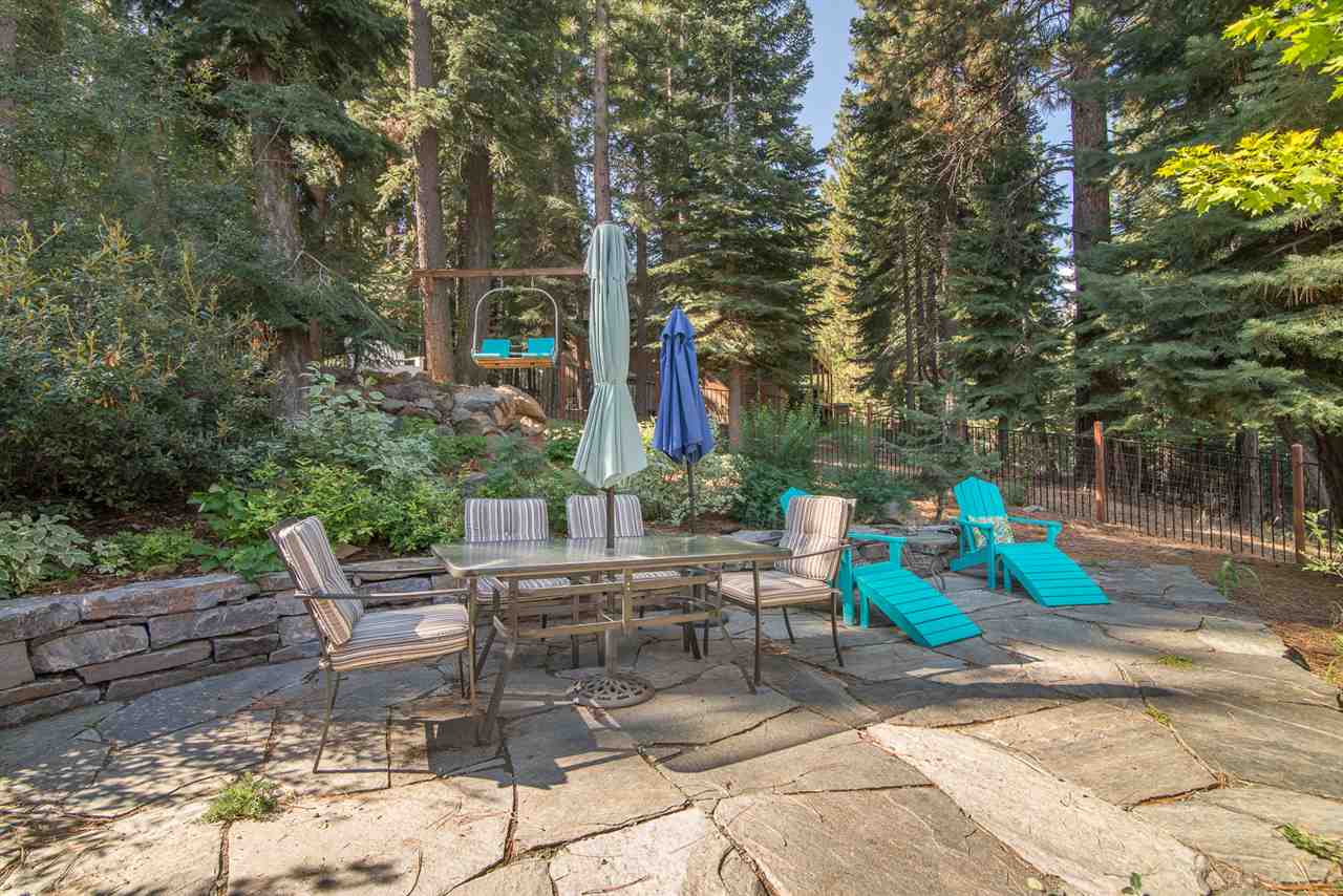 12560 Rainbow Drive Truckee, CA 96161 - Photo 4 of 14