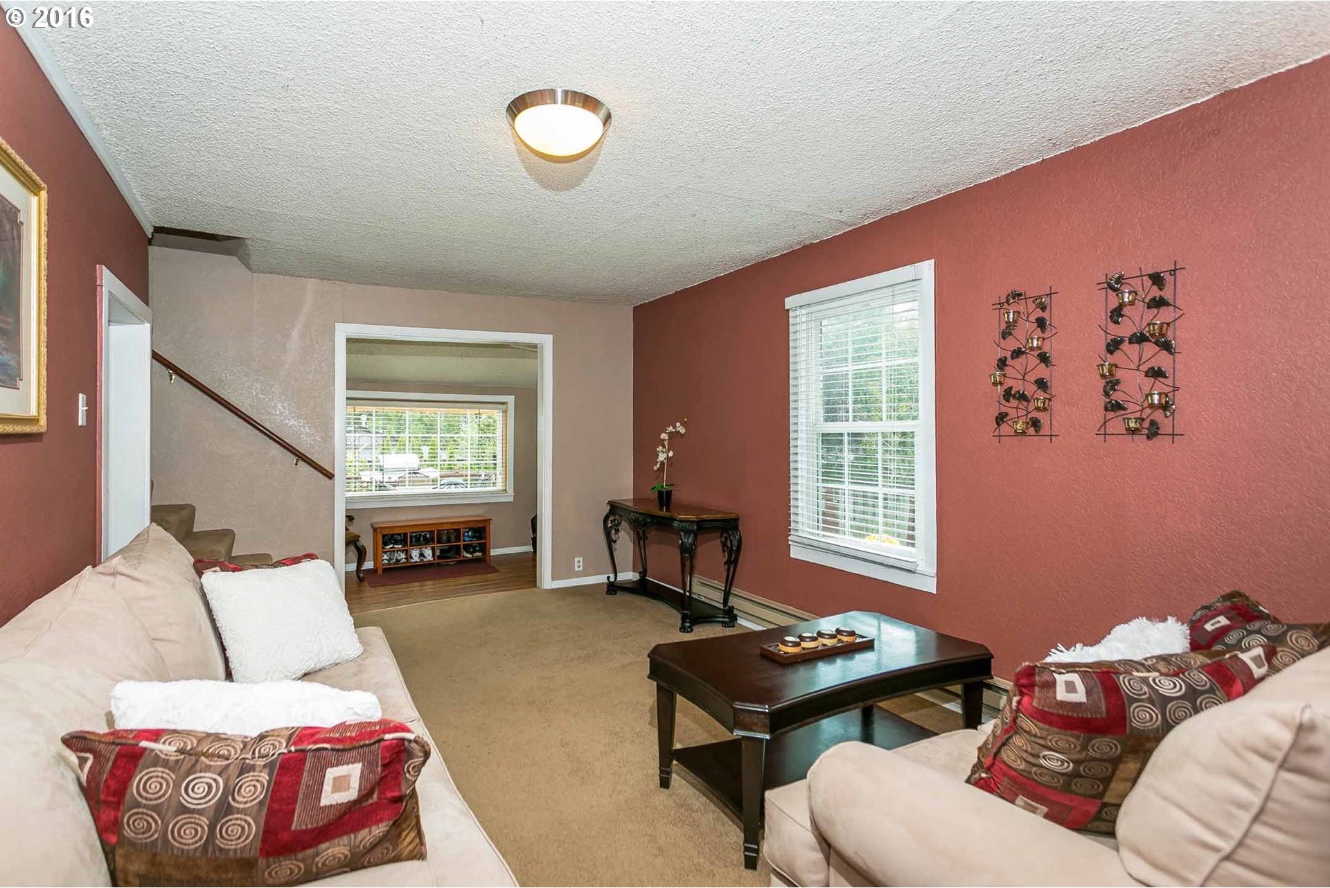 634 Southwest Alice Street Portland, OR 97219 - Photo 6 of 27 Gallery Image 6