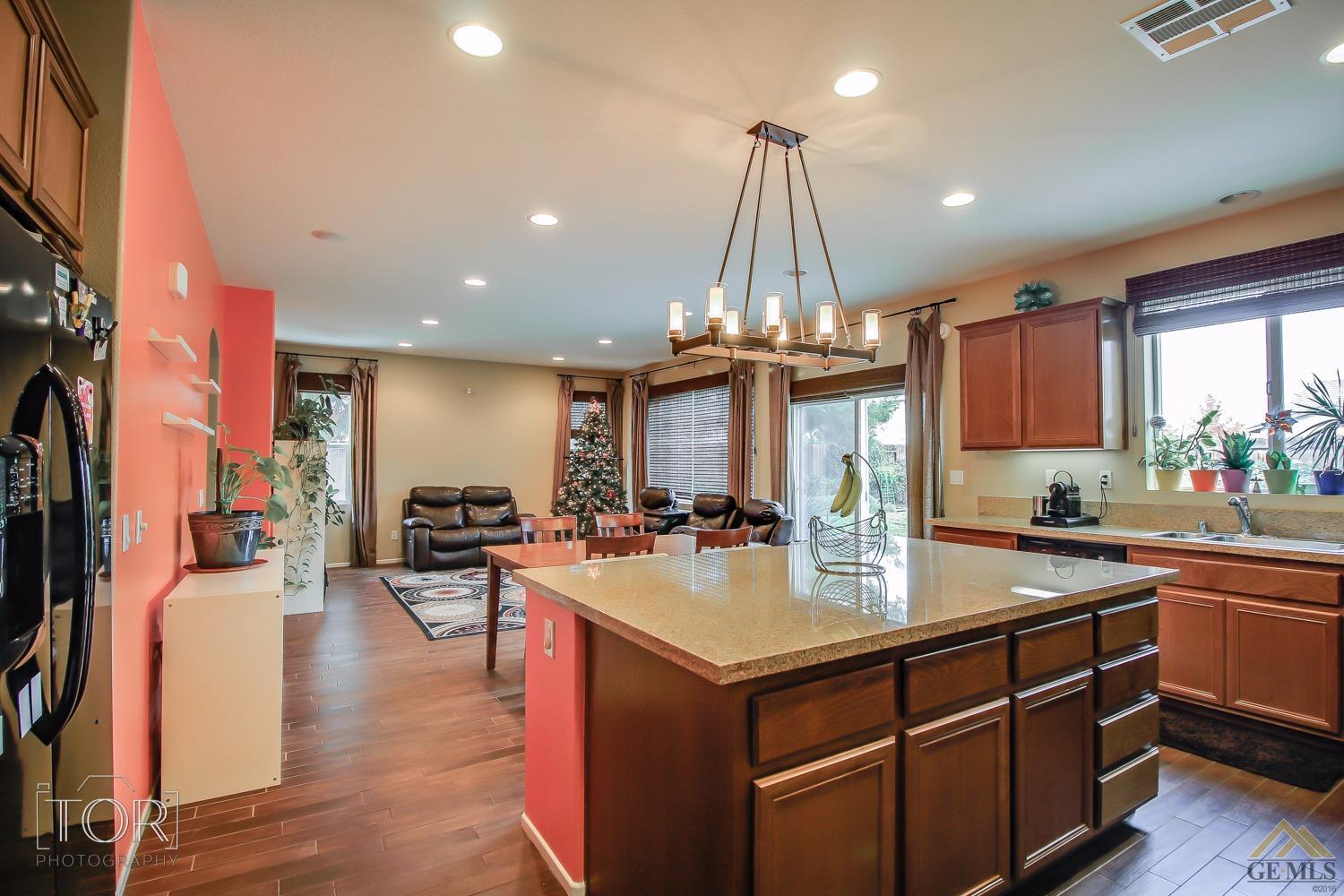 4704 Basque Street Bakersfield, CA 93313 - Photo 20 of 27