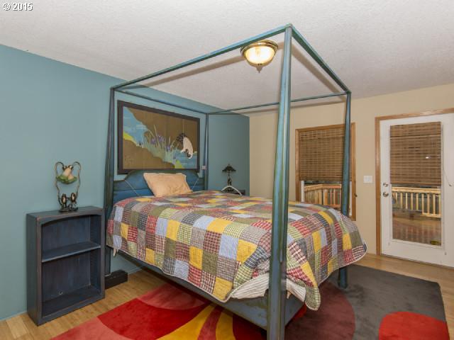 5430 Southwest Cameron Road Portland, OR 97221 - Photo 8 of 16 Gallery Image 8