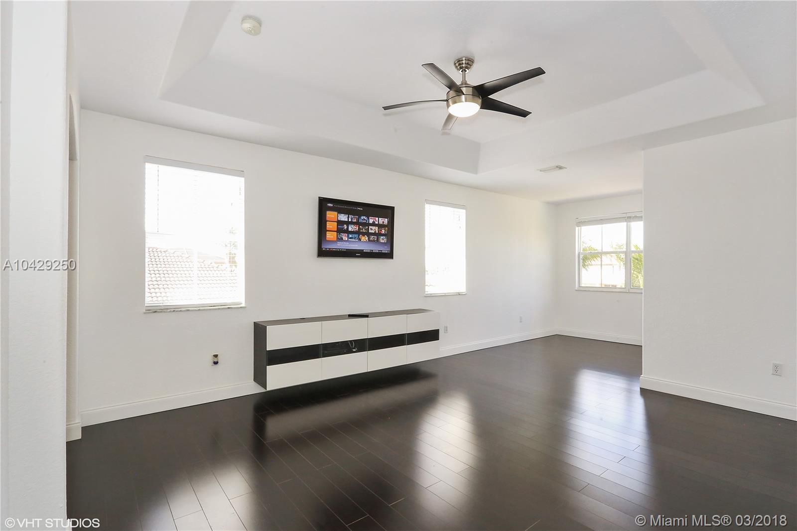 1220 Southwest 149th Path Miami, FL 33194 - Photo 15 of 31 Gallery Image 15