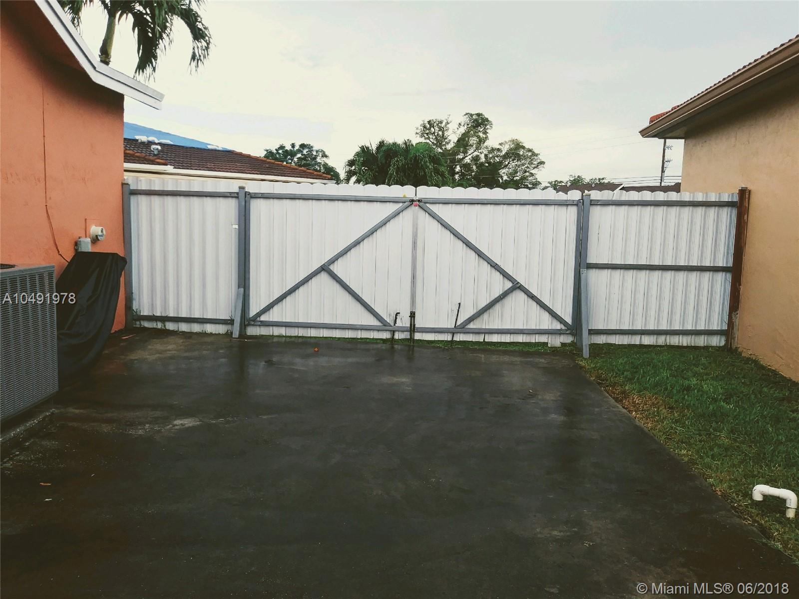 20763 Southwest 126th Court Miami, FL 33177 - Photo 16 of 20 Gallery Image 16