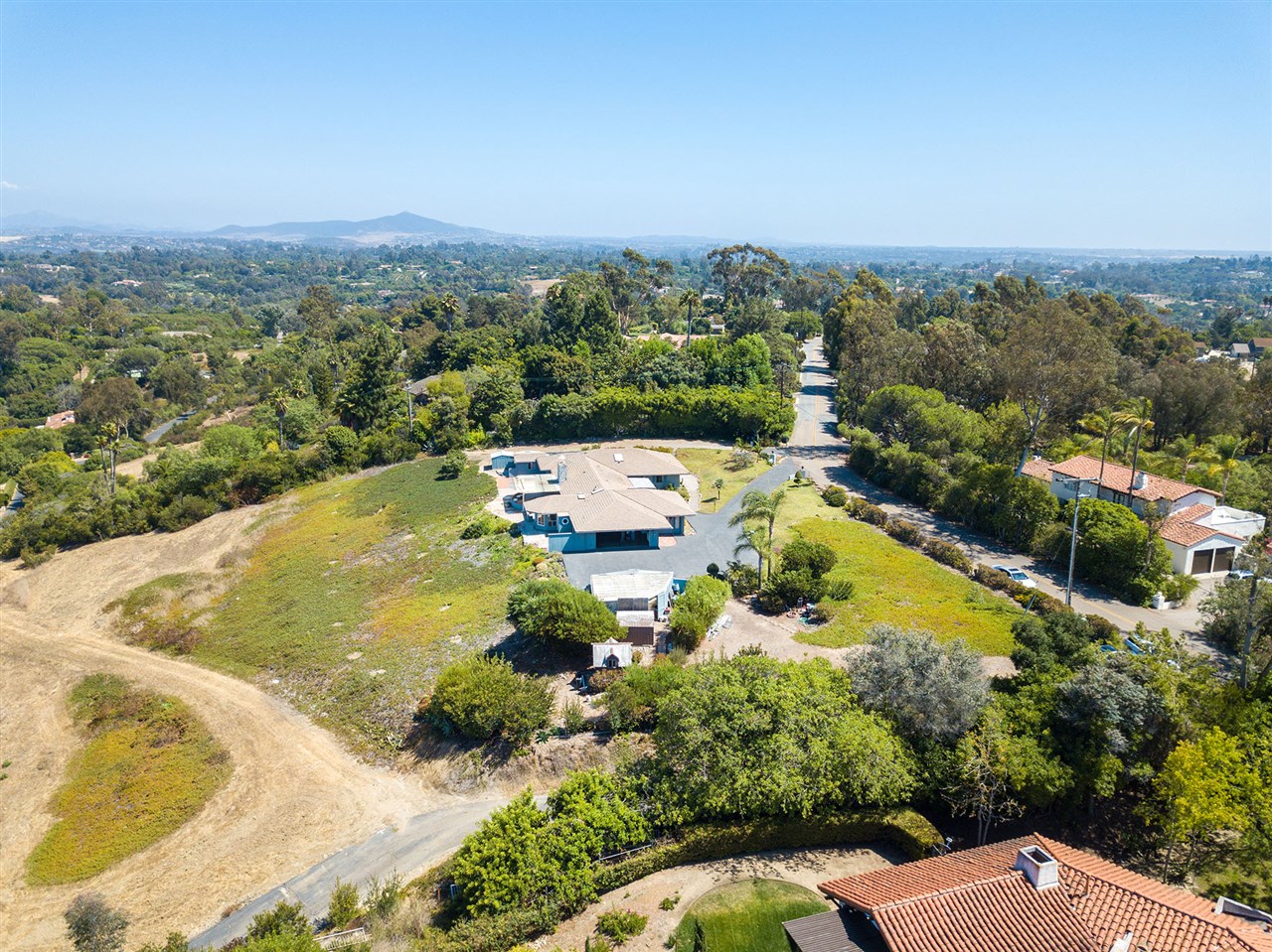 5476 La Crescenta Road Rancho Santa Fe, CA 92067 - Photo 5 of 14