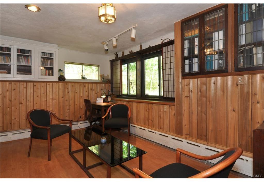 22 Priory Lane Pelham, NY 10803 - Photo 25 of 30