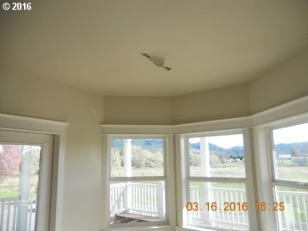 241 Fair Oaks Road Oakland, OR 97462 - Photo 5 of 9 Gallery Image 5