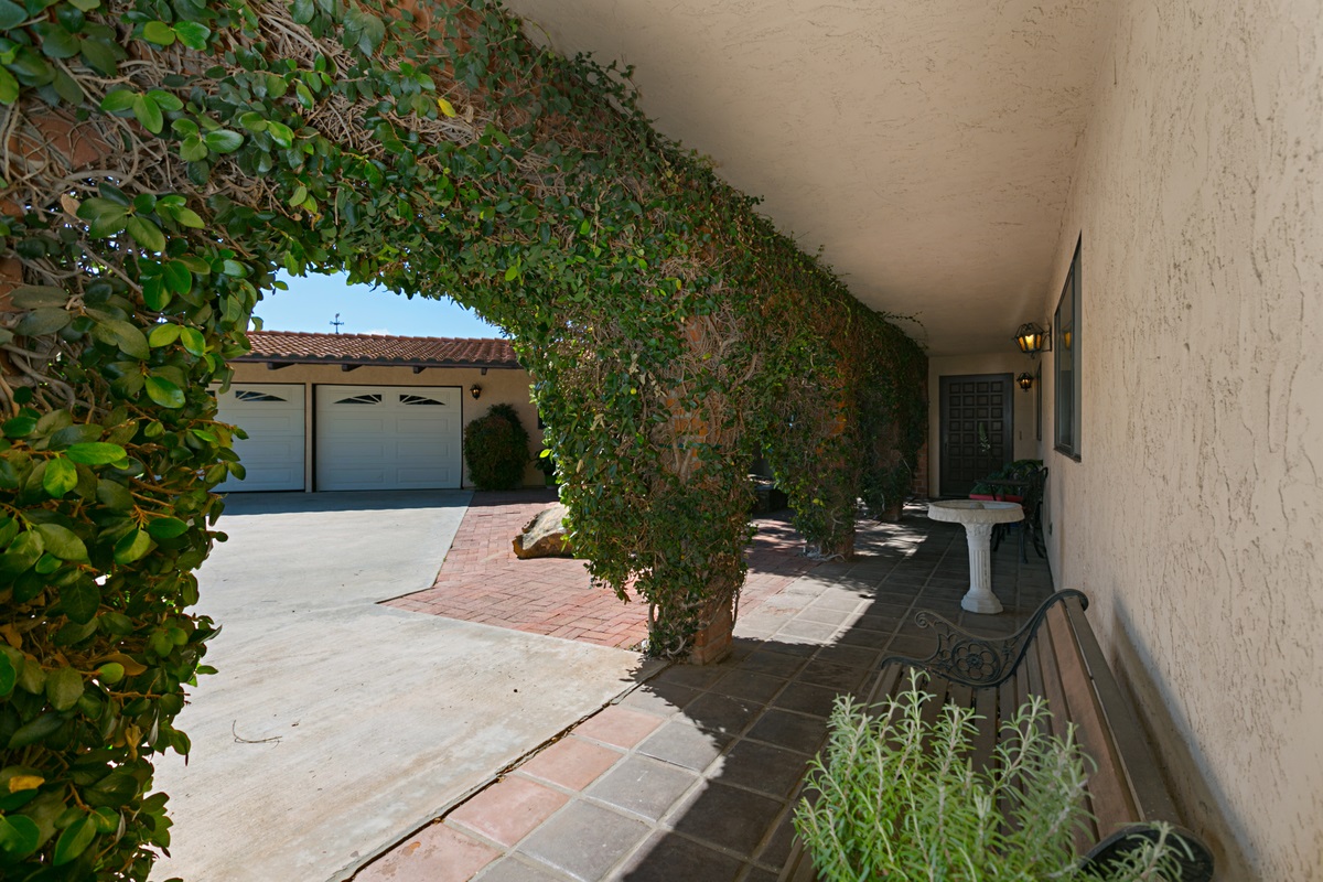 27775 Burnt Mountain Road Valley Center, CA 92082 - Photo 5 of 25
