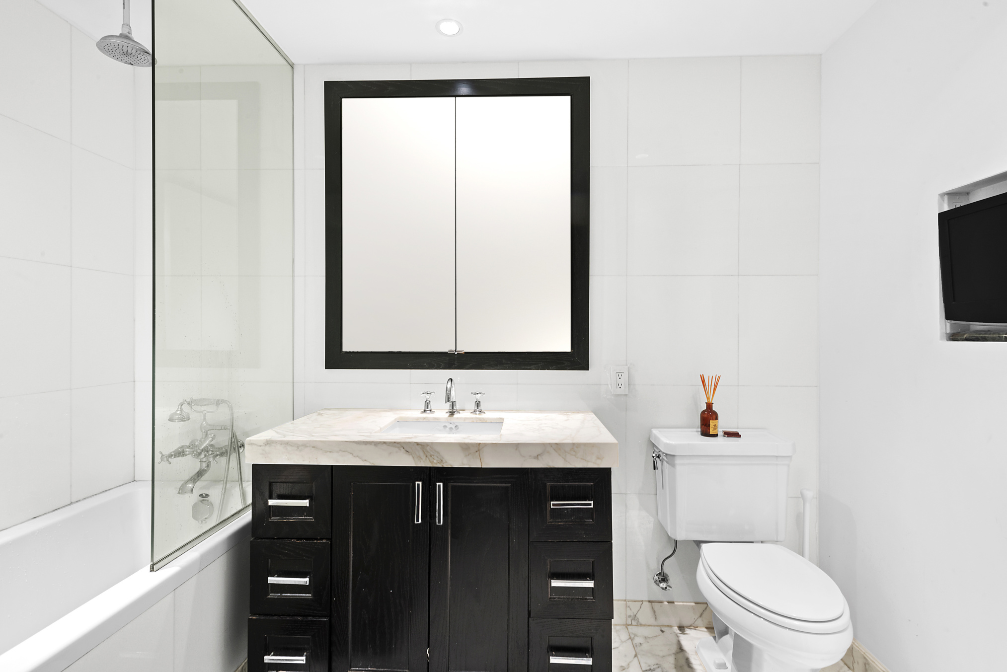 333 Rector Place, Unit 203 Manhattan, NY 10280 - Photo 5 of 9