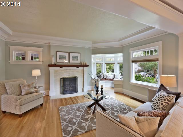 1738 Southeast 25th Avenue Portland, OR 97214 - Photo 3 of 16