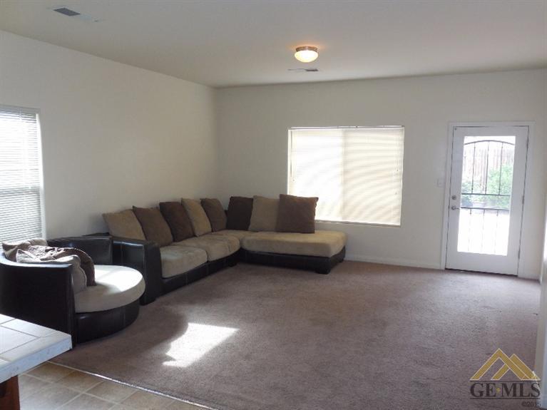 2220 Sosa Drive Bakersfield, CA 93313 - Photo 10 of 25