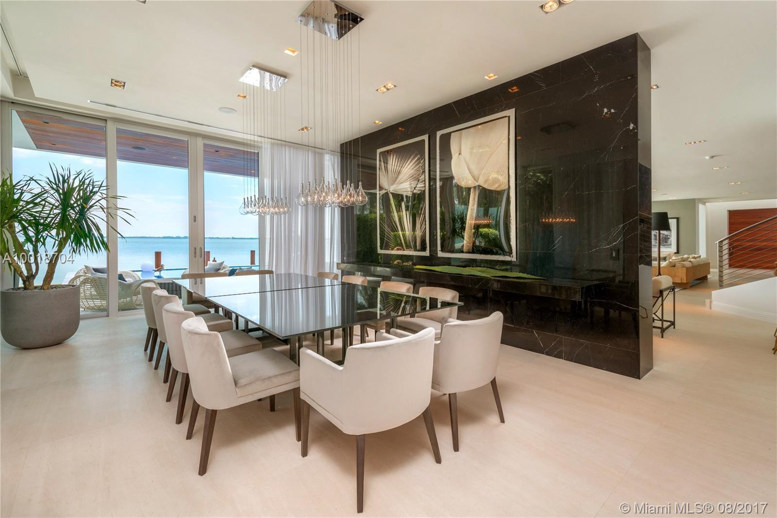 5446 North Bay Road Miami Beach, FL 33140 - Photo 12 of 35