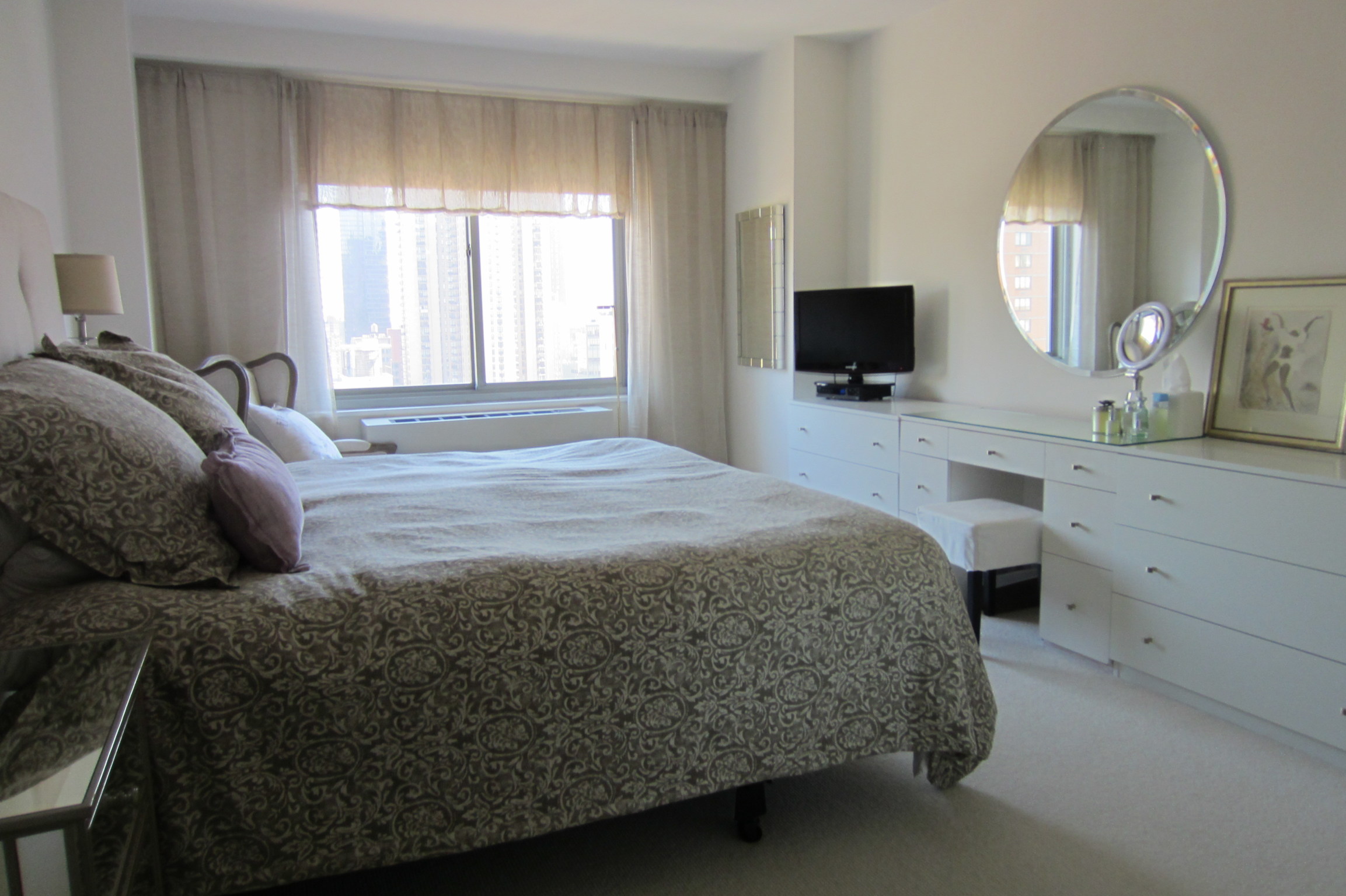 300 East 74th Street, Unit 17A Manhattan, NY 10021 - Photo 6 of 8