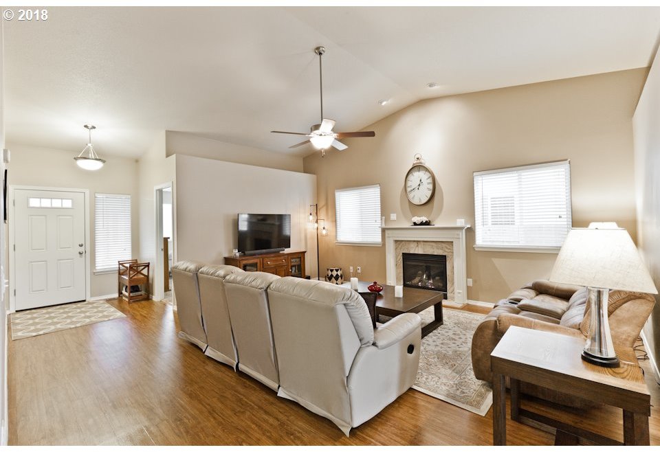 2994 Reed Avenue Woodburn, OR 97071 - Photo 10 of 25 Gallery Image 10