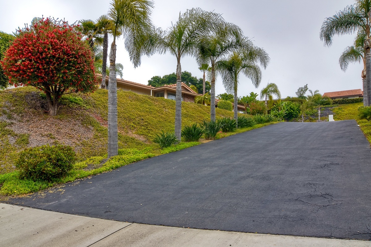 1764 Ivy Road Oceanside, CA 92054 - Photo 3 of 25 Private location off the street.