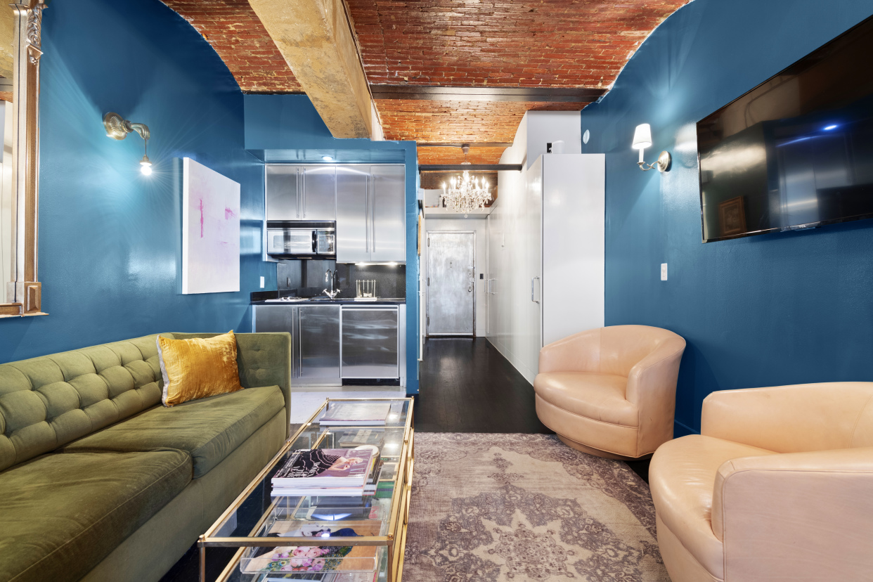 9 Barrow Street, Unit 3H Manhattan, NY 10014 - Photo 4 of 6