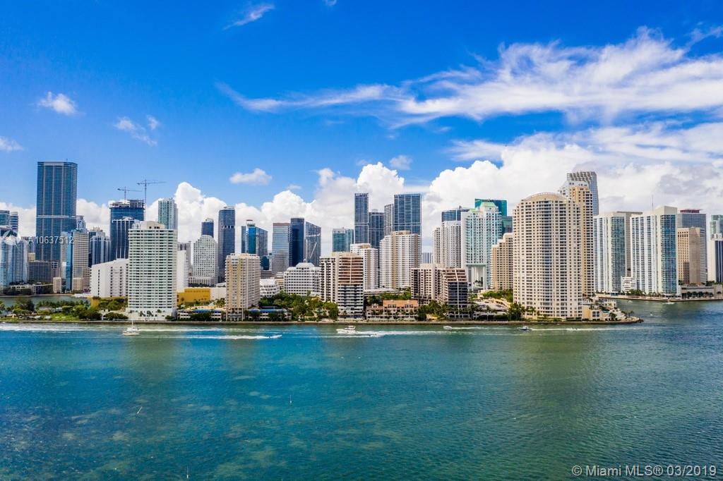 520 Brickell Key Drive, Unit APH00 Miami, FL 33131 - Photo 34 of 48